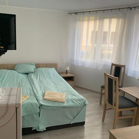Dom Wczasowy Portowa Przystan 150M Od Plazy Мжежино Екстериор снимка